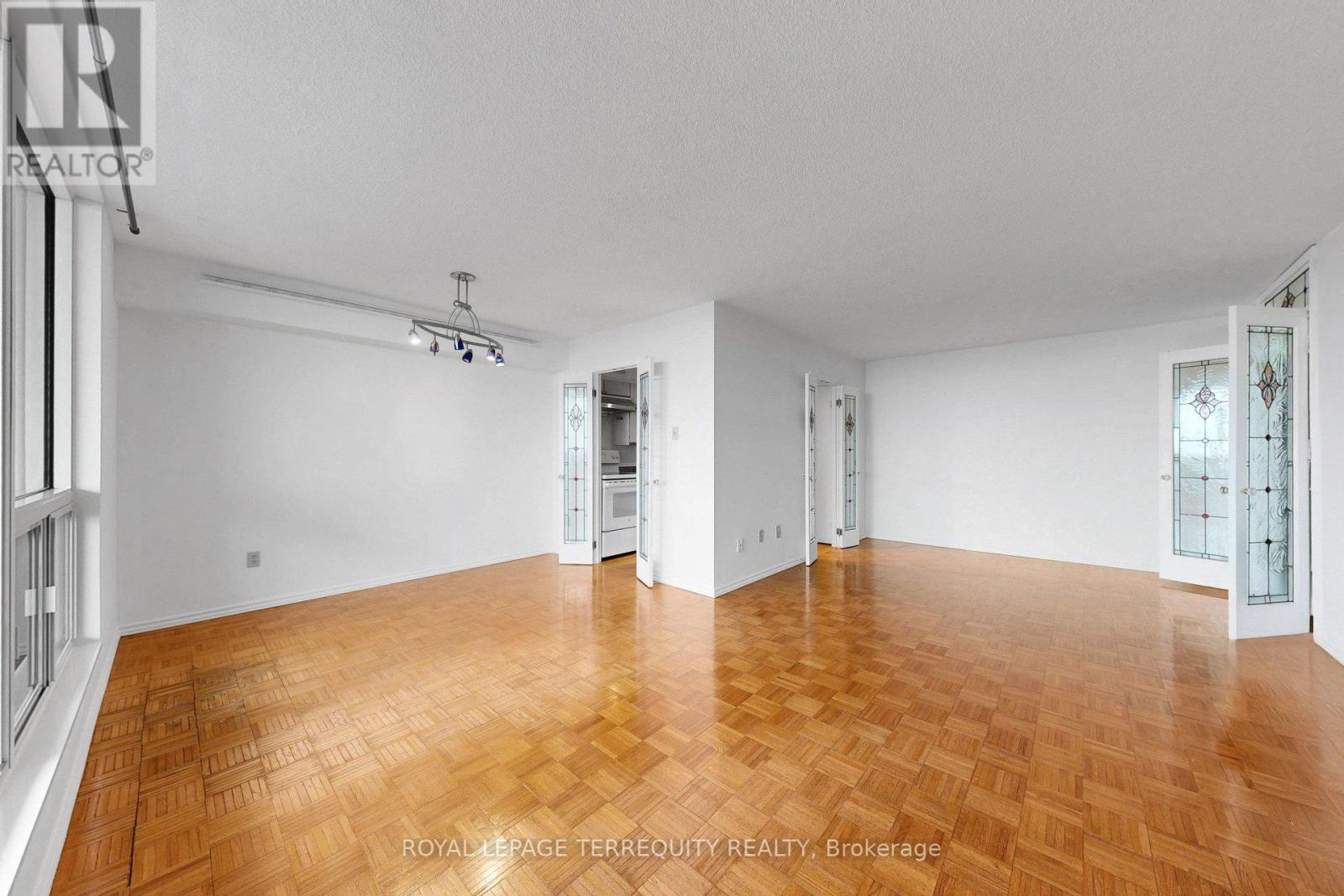 1408 - 100 Quebec Avenue W, Toronto, Ontario  M6P 4B8 - Photo 16 - W12973518