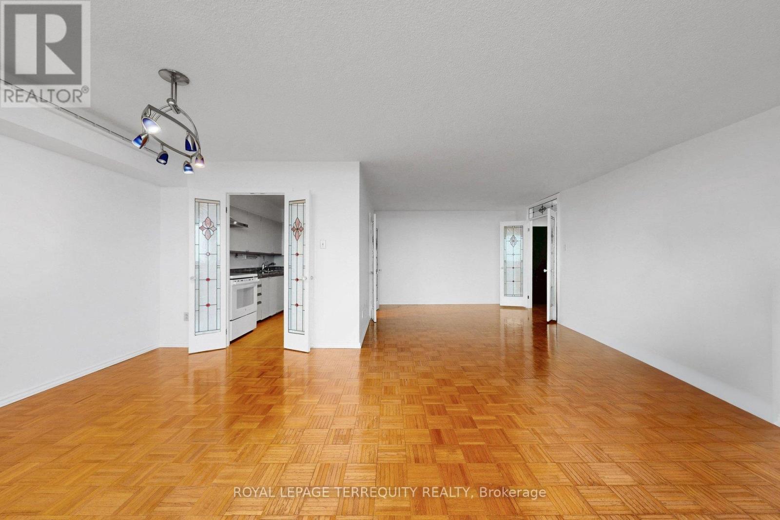 1408 - 100 Quebec Avenue W, Toronto, Ontario  M6P 4B8 - Photo 17 - W12973518