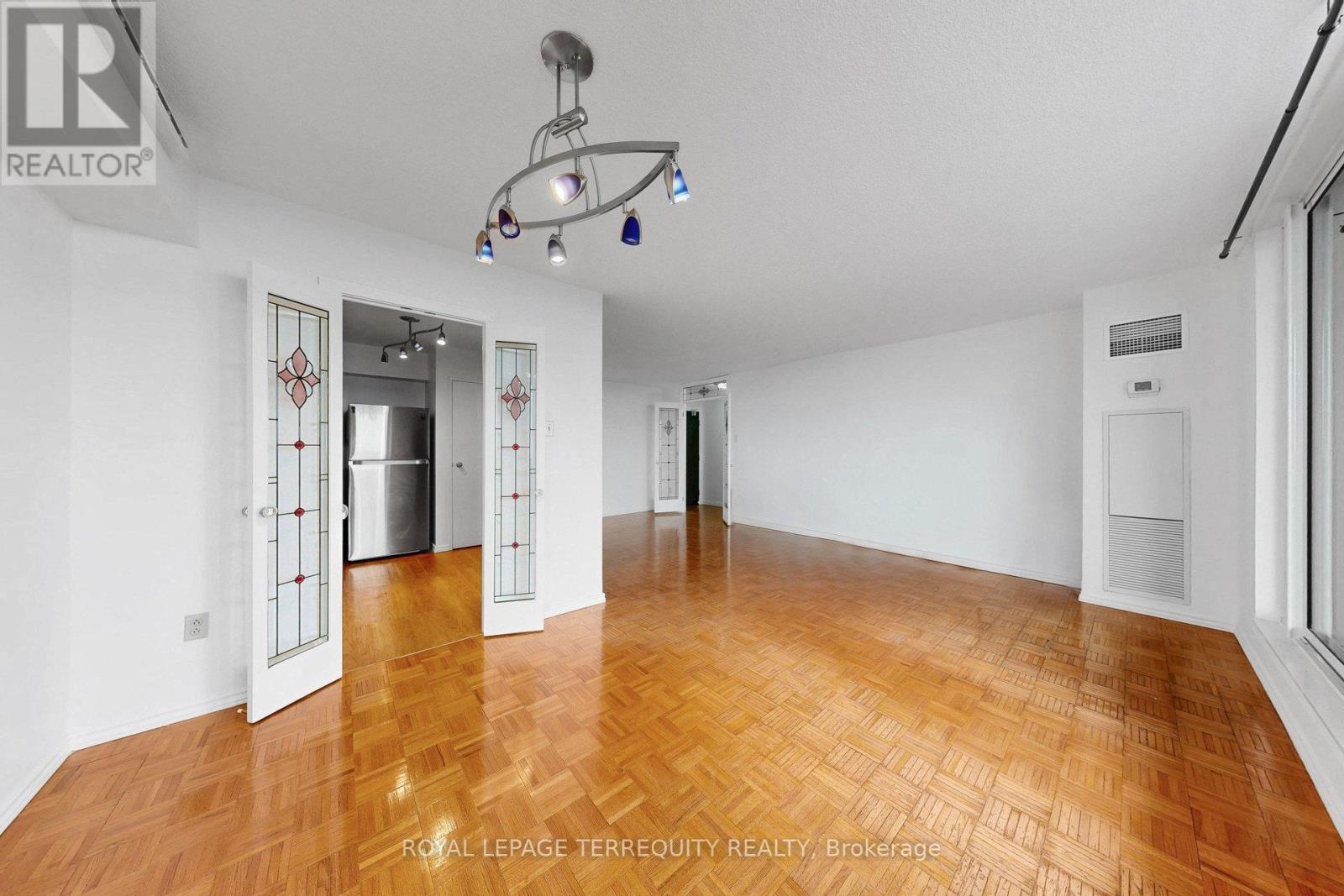 1408 - 100 Quebec Avenue W, Toronto, Ontario  M6P 4B8 - Photo 18 - W12973518