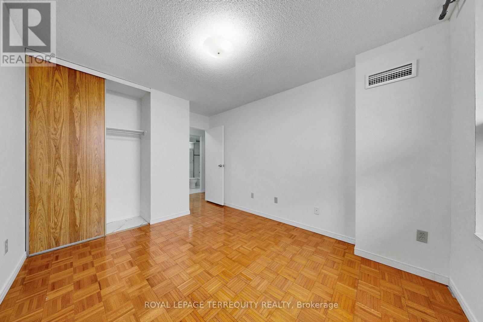 1408 - 100 Quebec Avenue W, Toronto, Ontario  M6P 4B8 - Photo 26 - W12973518