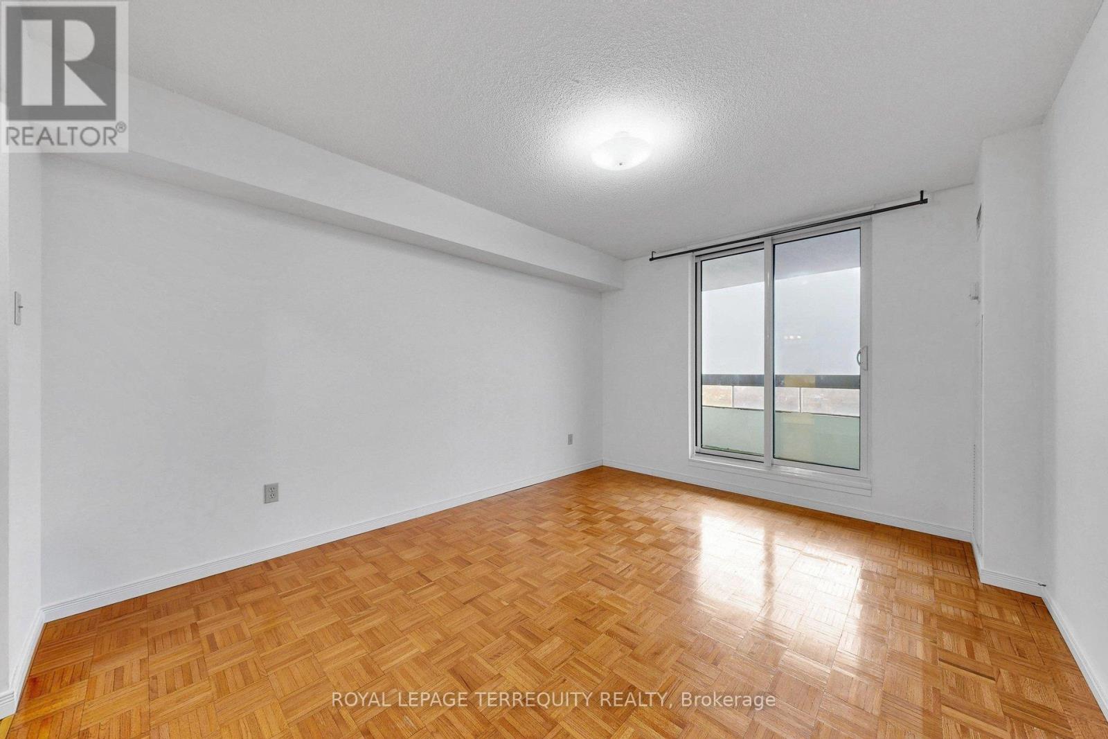 1408 - 100 Quebec Avenue W, Toronto, Ontario  M6P 4B8 - Photo 28 - W12973518