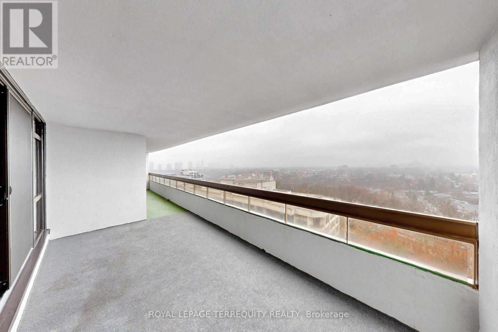 1408 - 100 Quebec Avenue W, Toronto, Ontario  M6P 4B8 - Photo 37 - W12973518