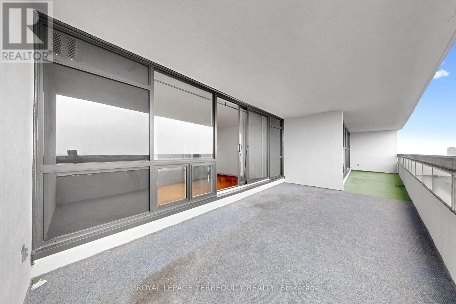 1408 - 100 Quebec Avenue W, Toronto, Ontario  M6P 4B8 - Photo 38 - W12973518