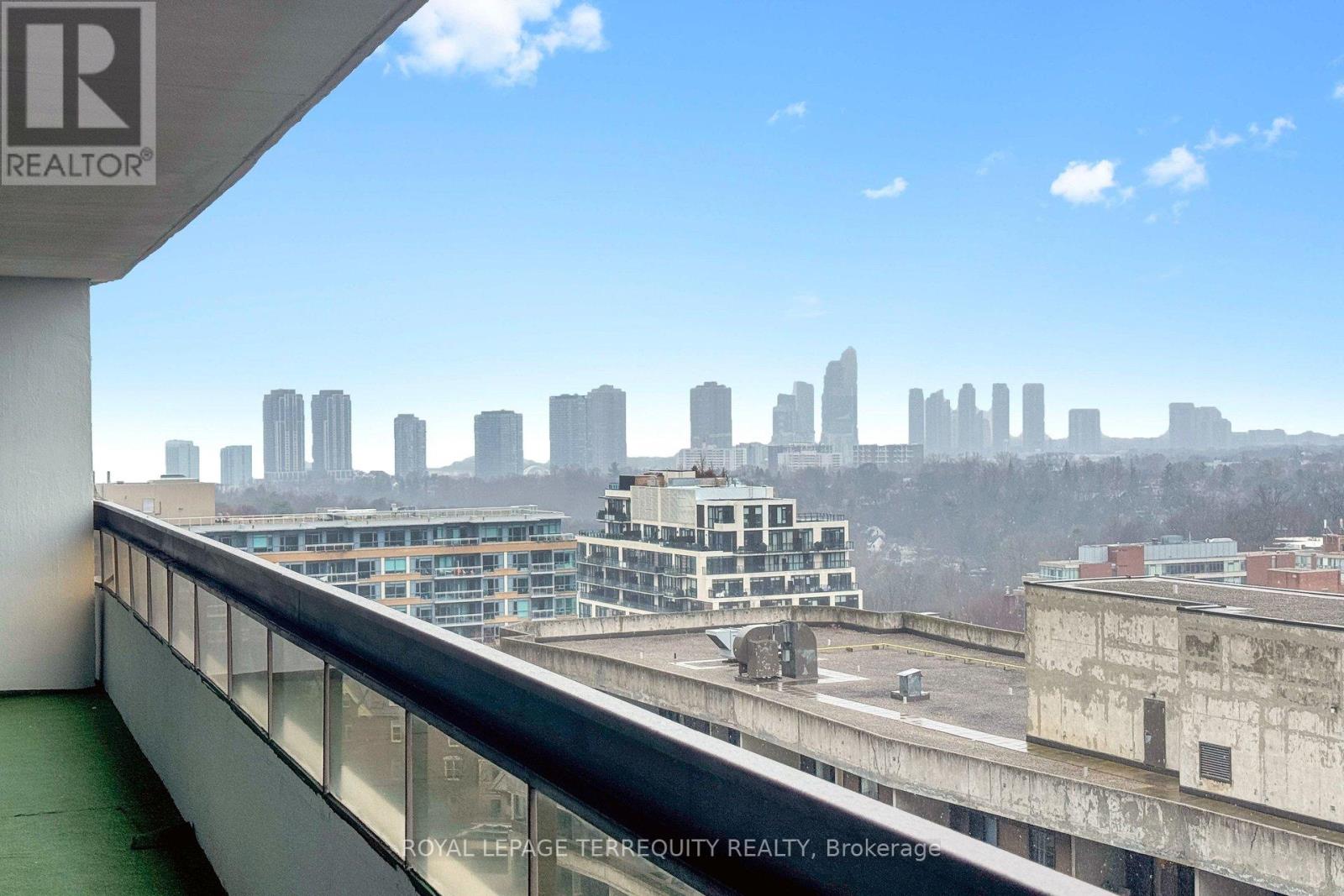 1408 - 100 Quebec Avenue W, Toronto, Ontario  M6P 4B8 - Photo 43 - W12973518