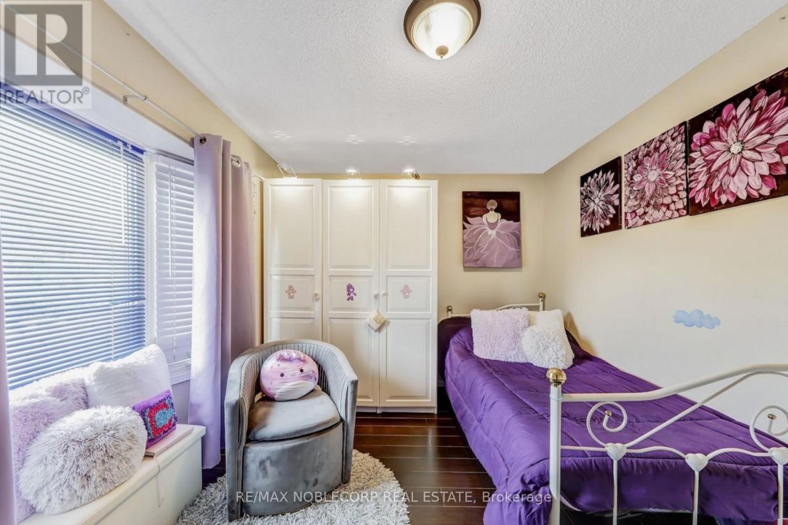 30 Mayberry Court, Brampton, Ontario  L6S 5B2 - Photo 19 - W12973552