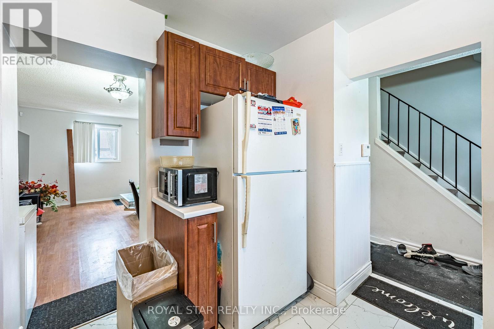 99 - 105 Hansen Road N, Brampton, Ontario  L6V 3C9 - Photo 10 - W12973574