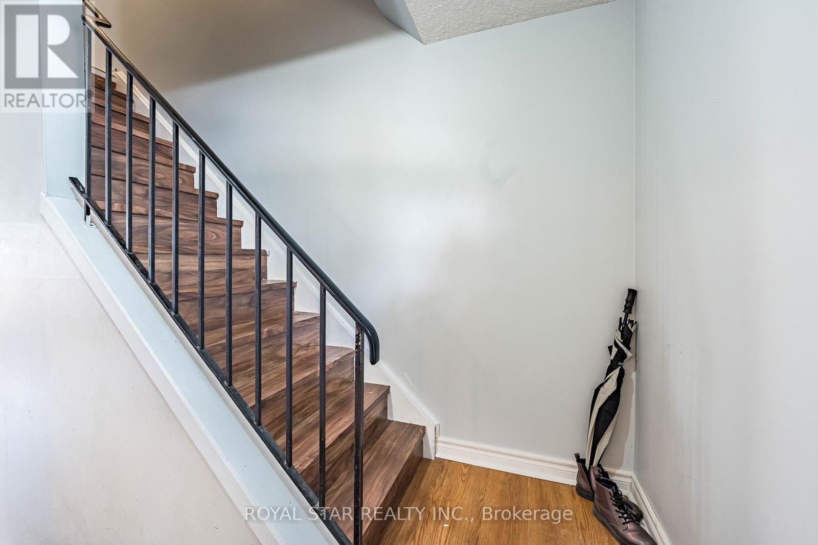 99 - 105 Hansen Road N, Brampton, Ontario  L6V 3C9 - Photo 13 - W12973574