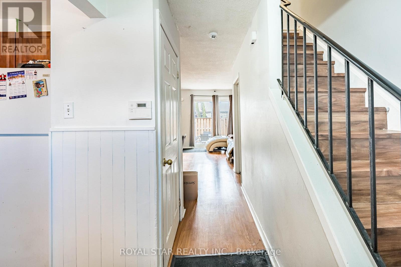 99 - 105 Hansen Road N, Brampton, Ontario  L6V 3C9 - Photo 2 - W12973574