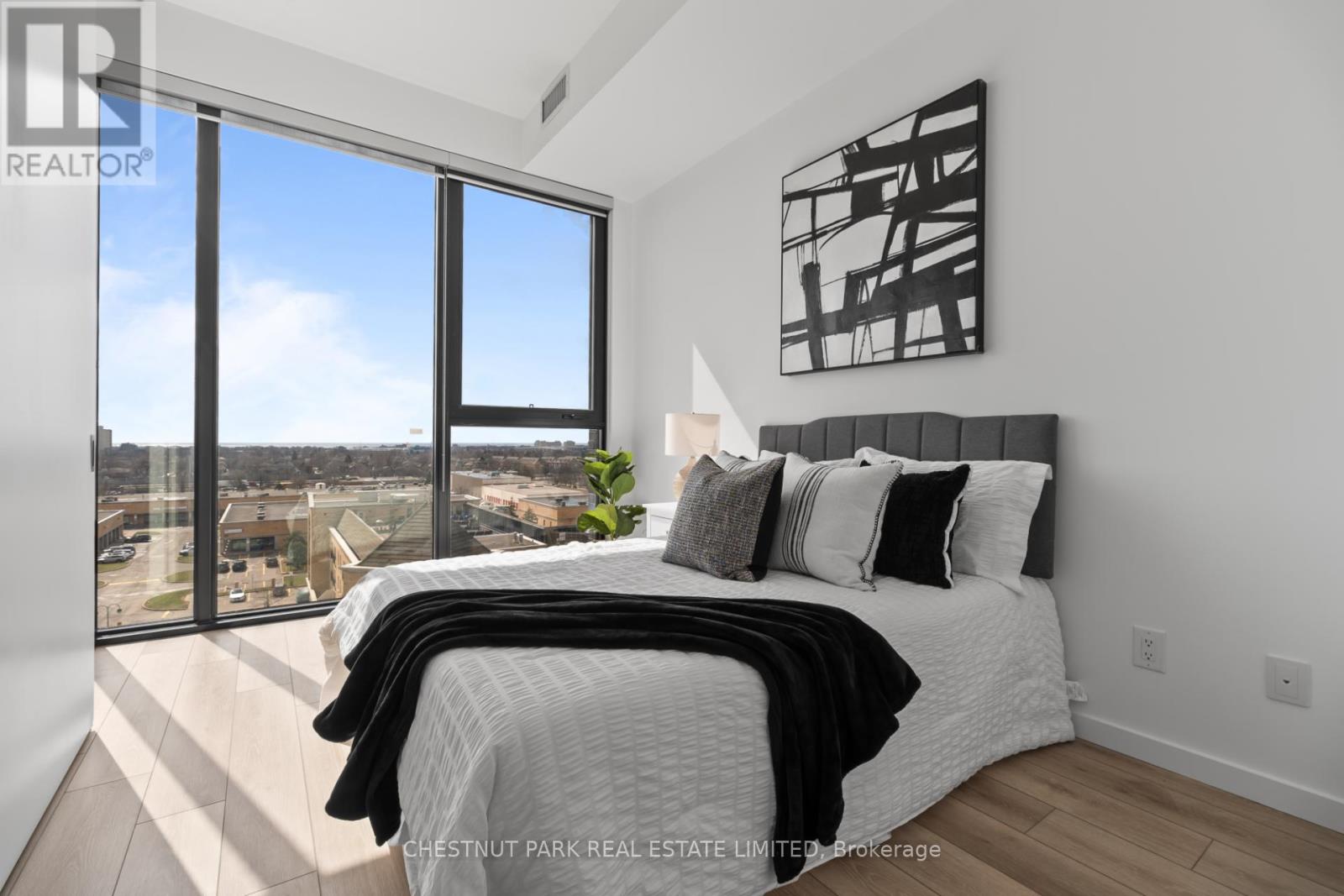 813 - 7 Smith Crescent, Toronto, Ontario  M8Z 0G3 - Photo 20 - W12973576