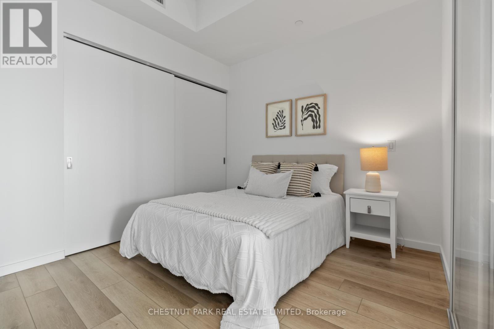 813 - 7 Smith Crescent, Toronto, Ontario  M8Z 0G3 - Photo 21 - W12973576