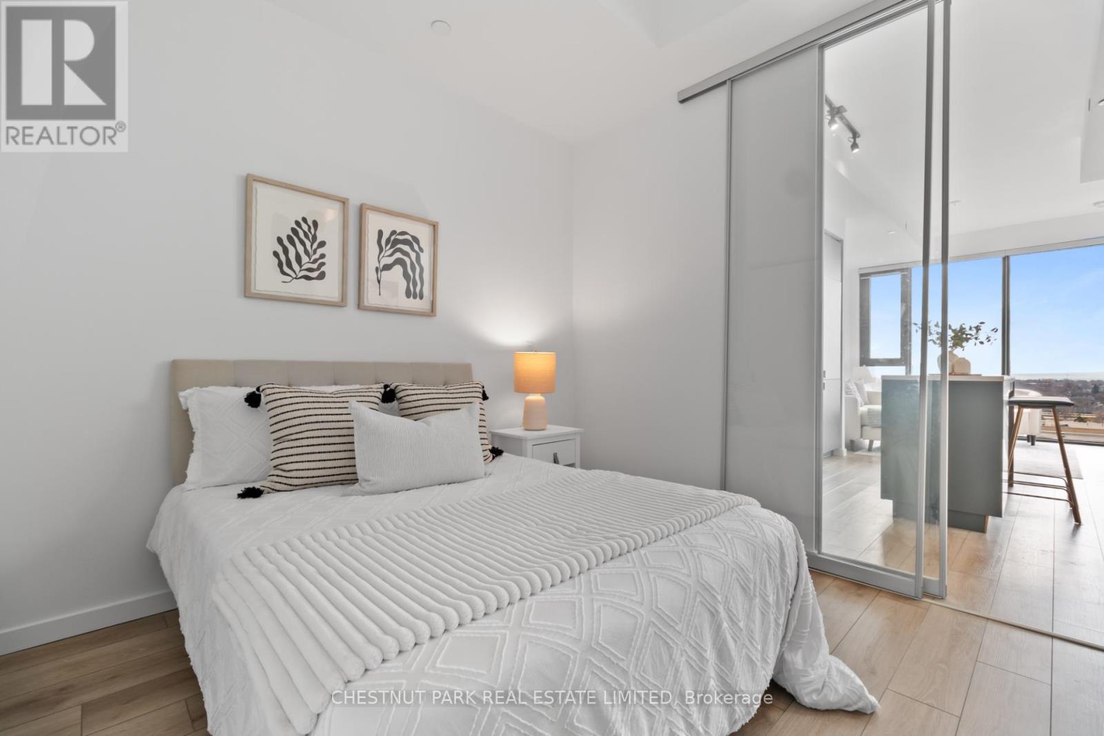 813 - 7 Smith Crescent, Toronto, Ontario  M8Z 0G3 - Photo 22 - W12973576