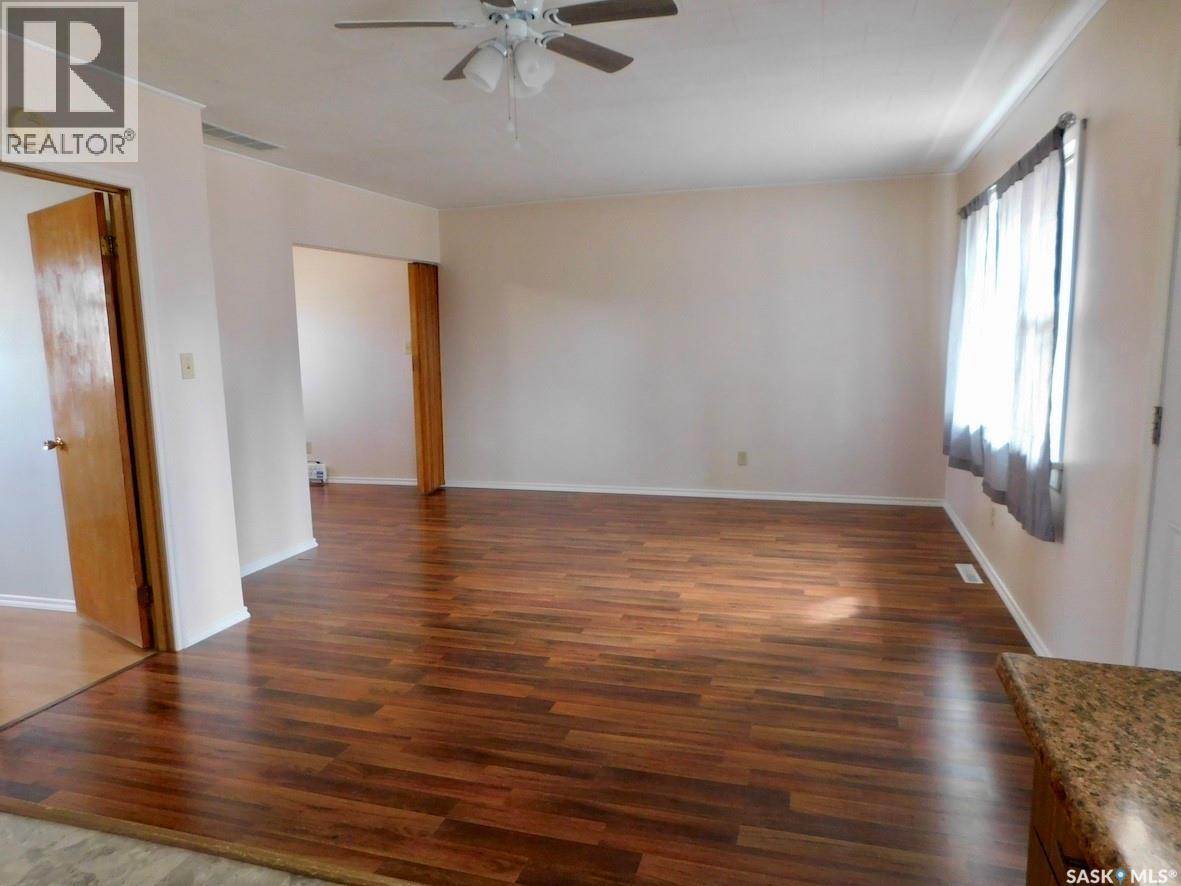 507 2nd Avenue E, Assiniboia, Saskatchewan  S0H 0B0 - Photo 15 - SK032407