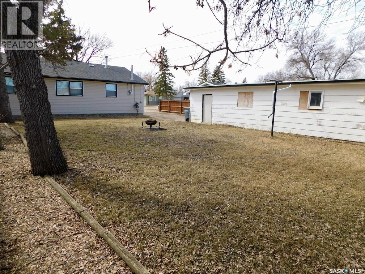 507 2nd Avenue E, Assiniboia, Saskatchewan  S0H 0B0 - Photo 23 - SK032407