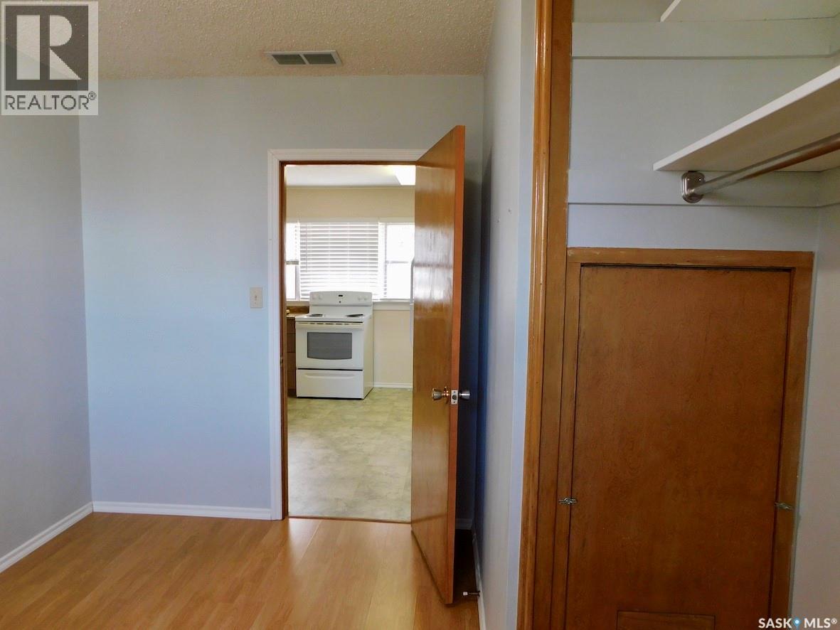 507 2nd Avenue E, Assiniboia, Saskatchewan  S0H 0B0 - Photo 7 - SK032407