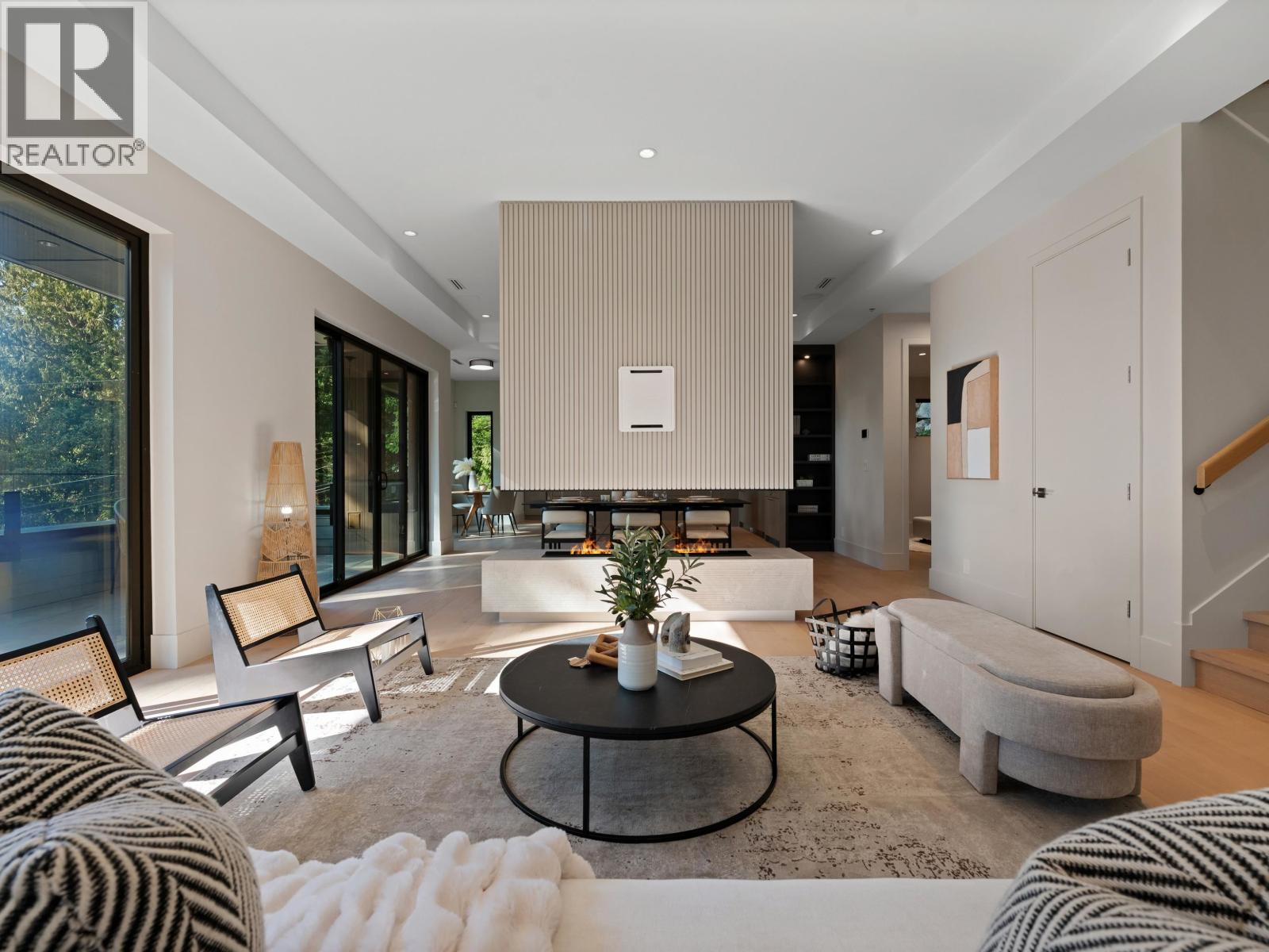 5657 WESTPORT ROAD, West Vancouver, British Columbia