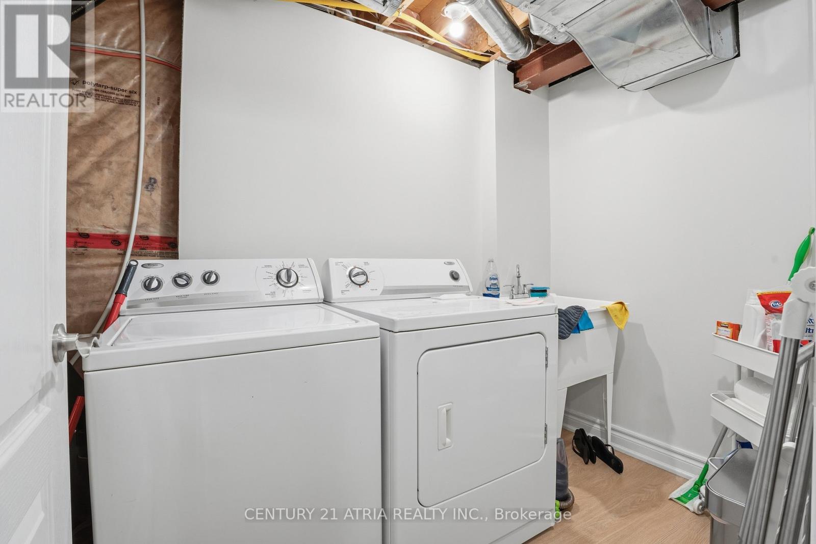 72 Dovetail Drive, Richmond Hill, Ontario  L4E 5A7 - Photo 28 - N12973302