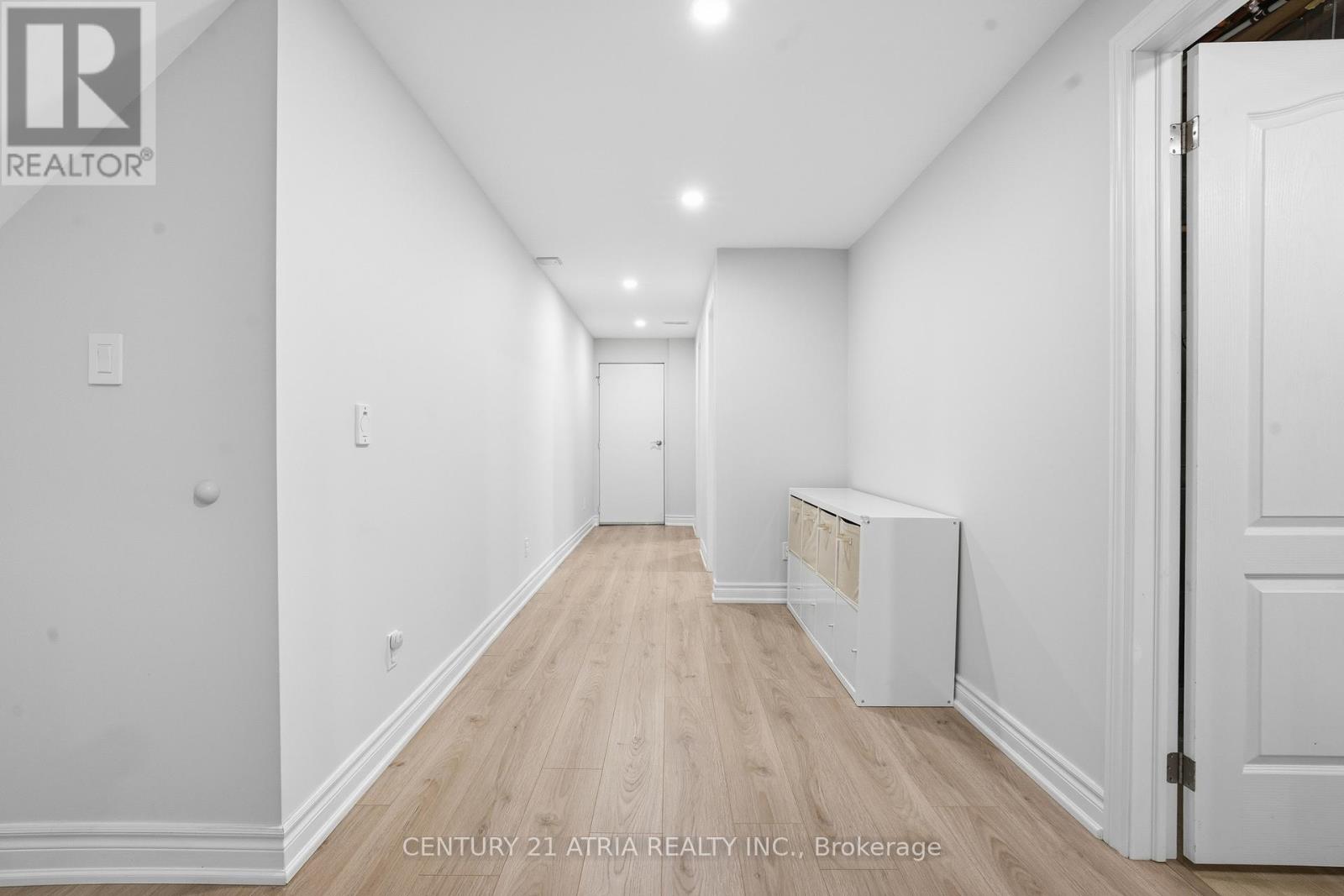 72 Dovetail Drive, Richmond Hill, Ontario  L4E 5A7 - Photo 24 - N12973302