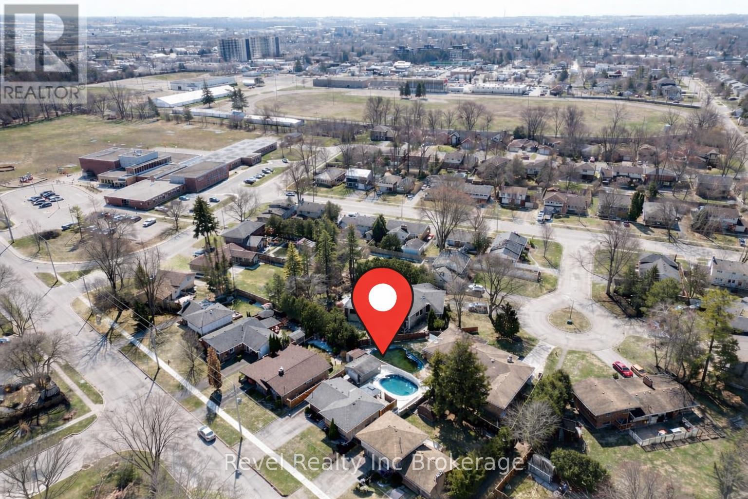 828 Warwick Street, Woodstock, Ontario  N4S 4R4 - Photo 2 - X12761000