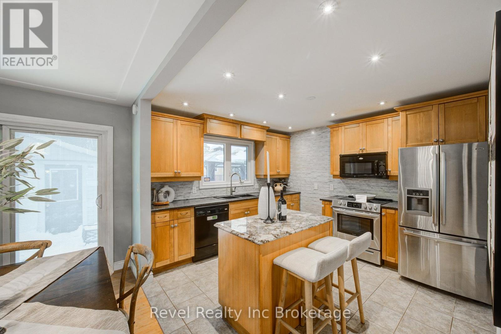 828 Warwick Street, Woodstock, Ontario  N4S 4R4 - Photo 15 - X12761000