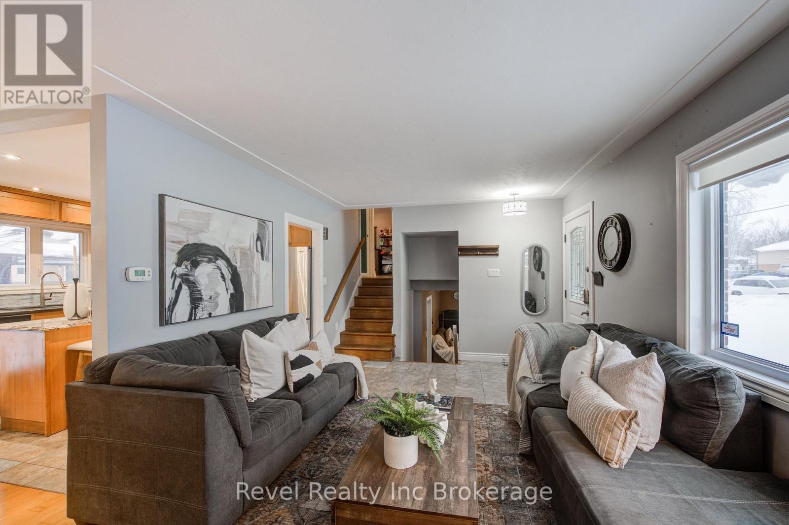 828 Warwick Street, Woodstock, Ontario  N4S 4R4 - Photo 9 - X12761000