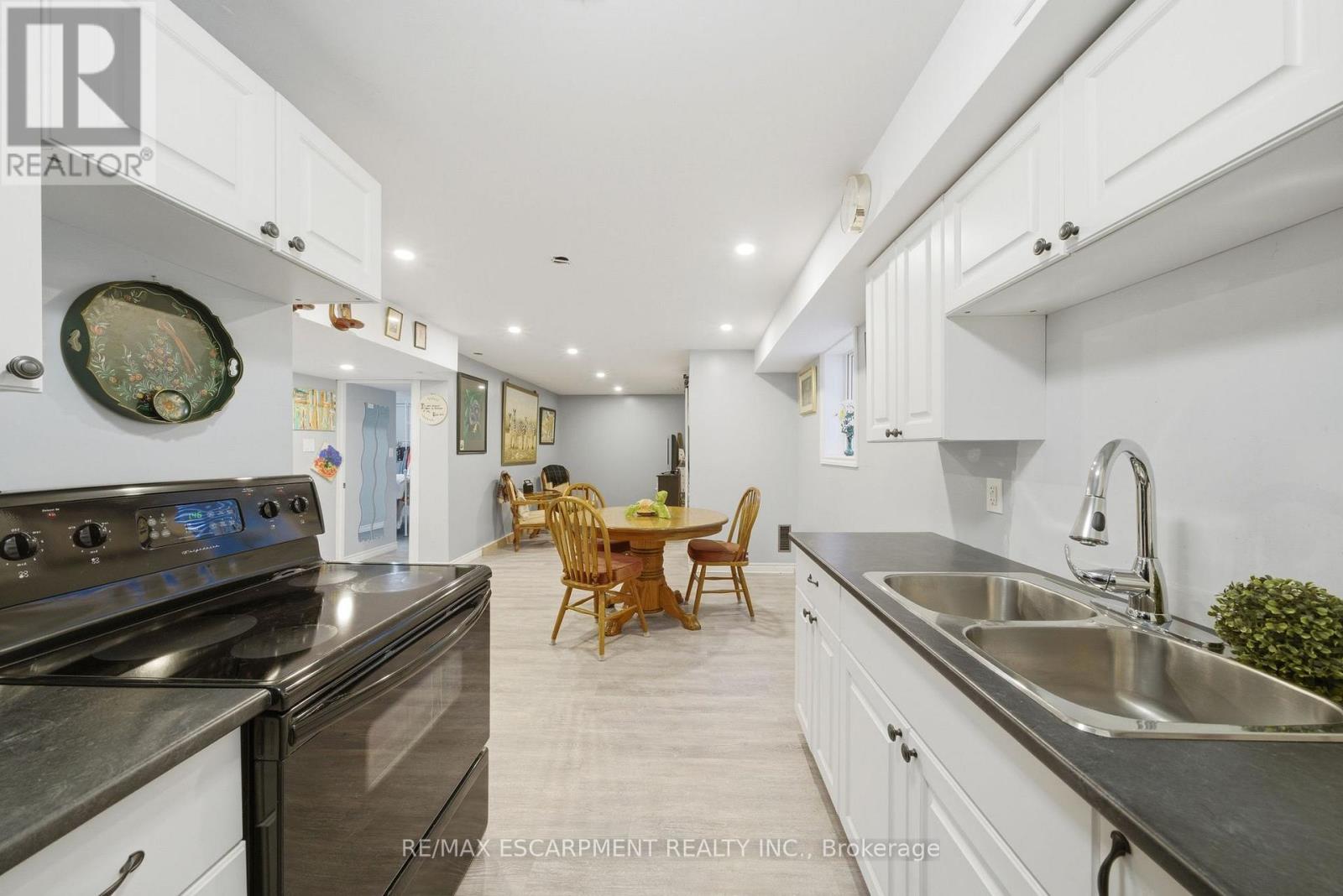 15 Finch Place, Hamilton, Ontario  L9A 5C2 - Photo 34 - X12973340