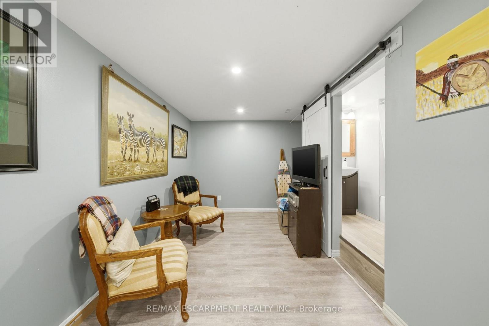 15 Finch Place, Hamilton, Ontario  L9A 5C2 - Photo 35 - X12973340