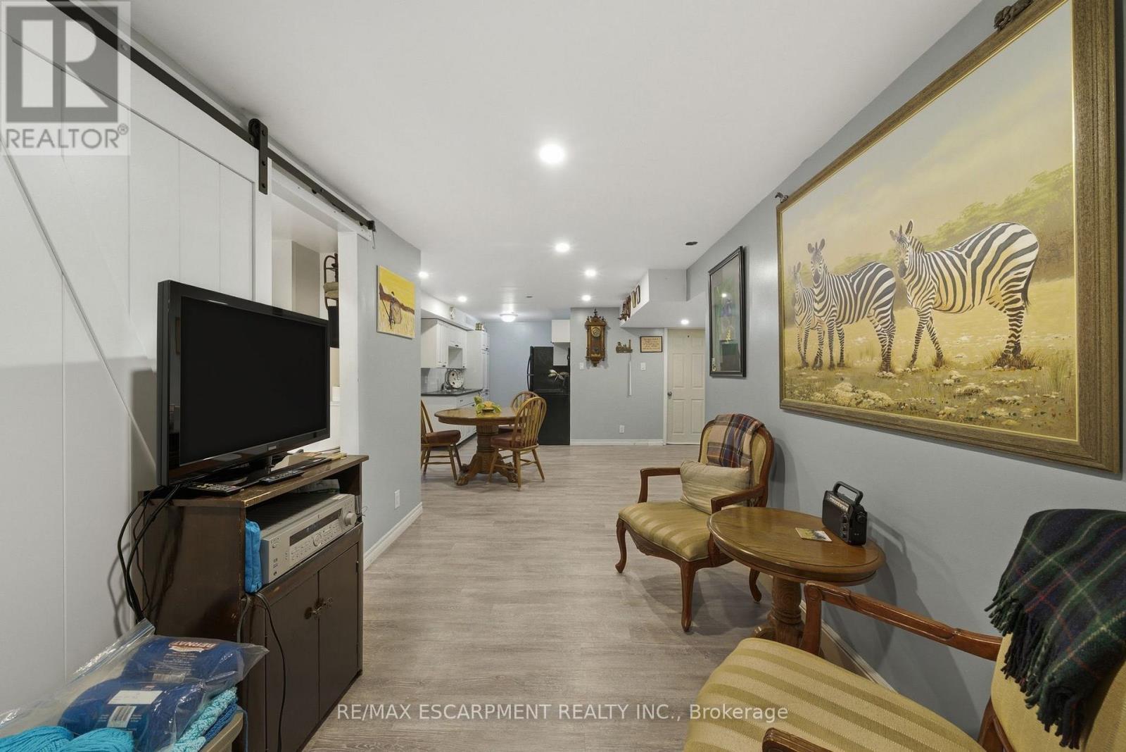 15 Finch Place, Hamilton, Ontario  L9A 5C2 - Photo 36 - X12973340