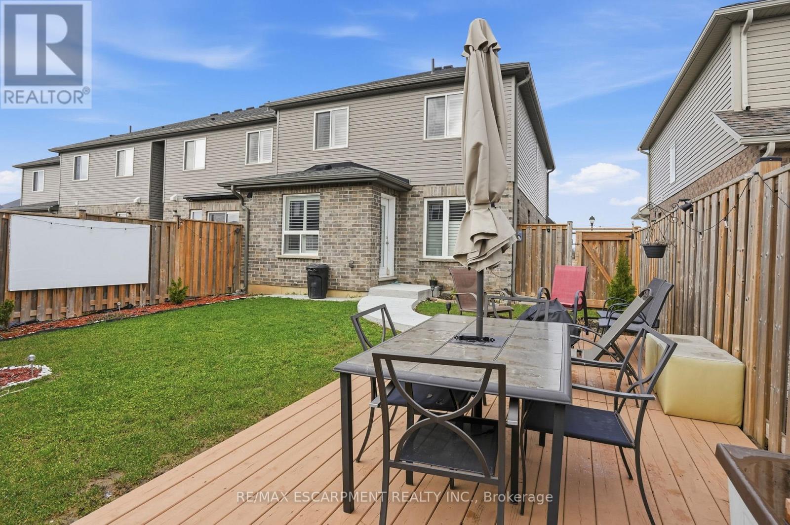 39 Butler Cove Road, Stratford, Ontario  N5A 0C8 - Photo 38 - X12973406