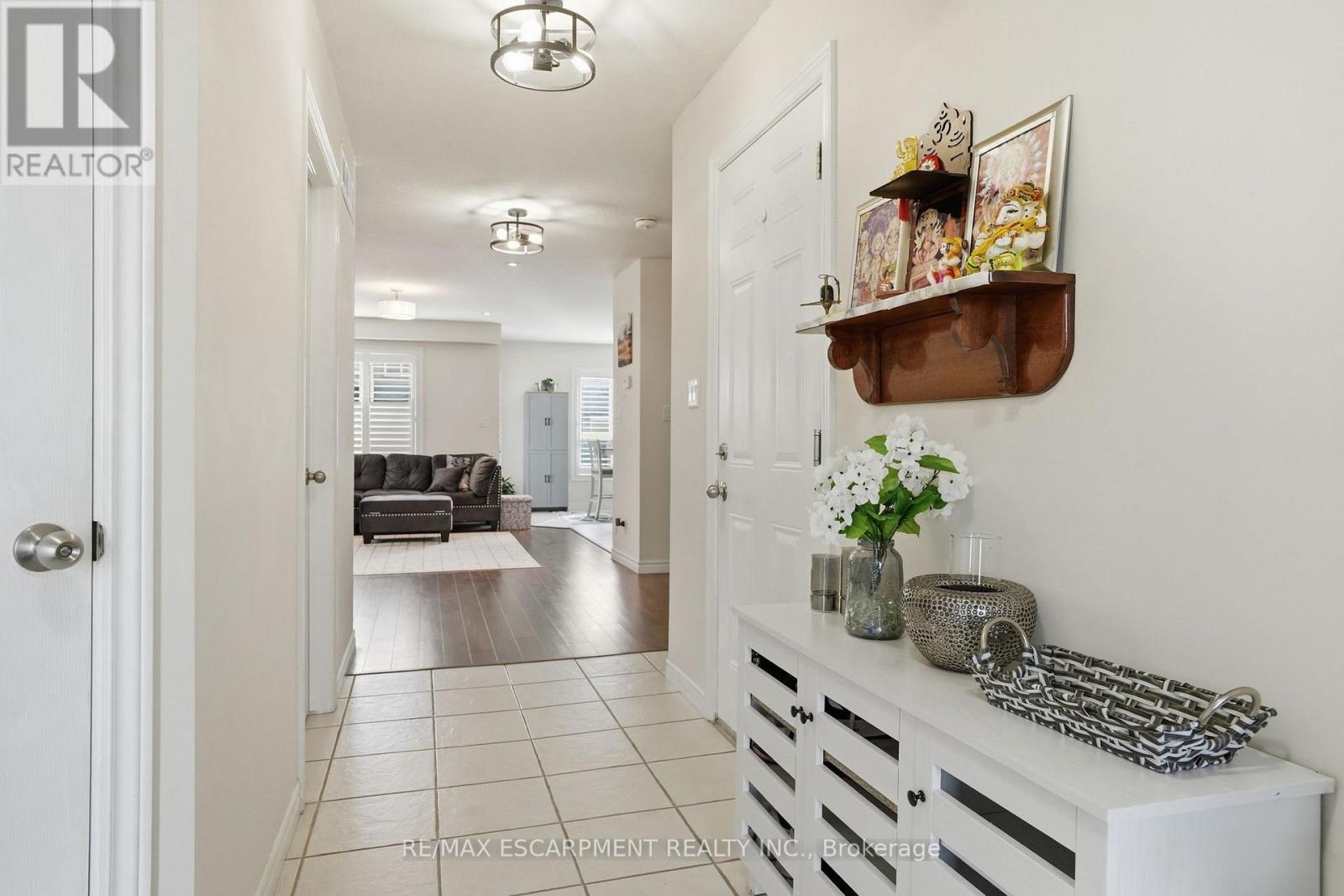 39 Butler Cove Road, Stratford, Ontario  N5A 0C8 - Photo 5 - X12973406