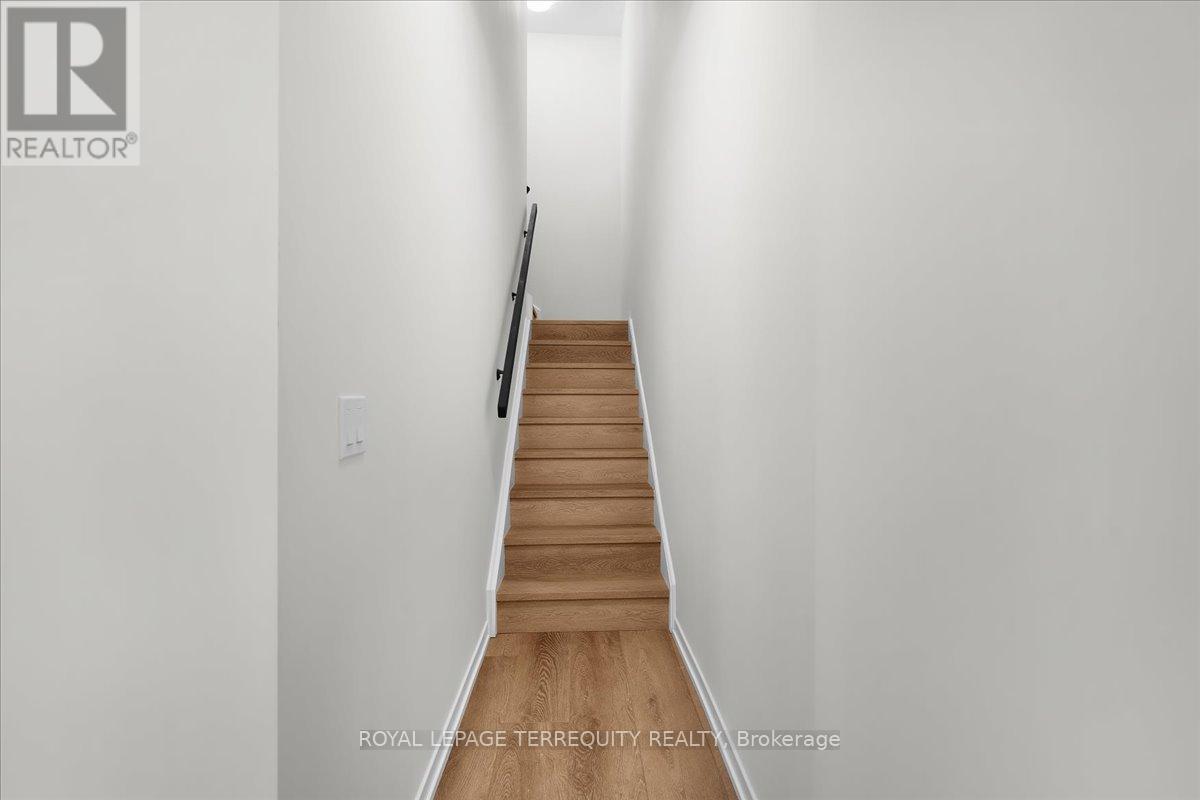 38 Kingbird Common, Cambridge, Ontario  N1T 0H3 - Photo 32 - X12973418