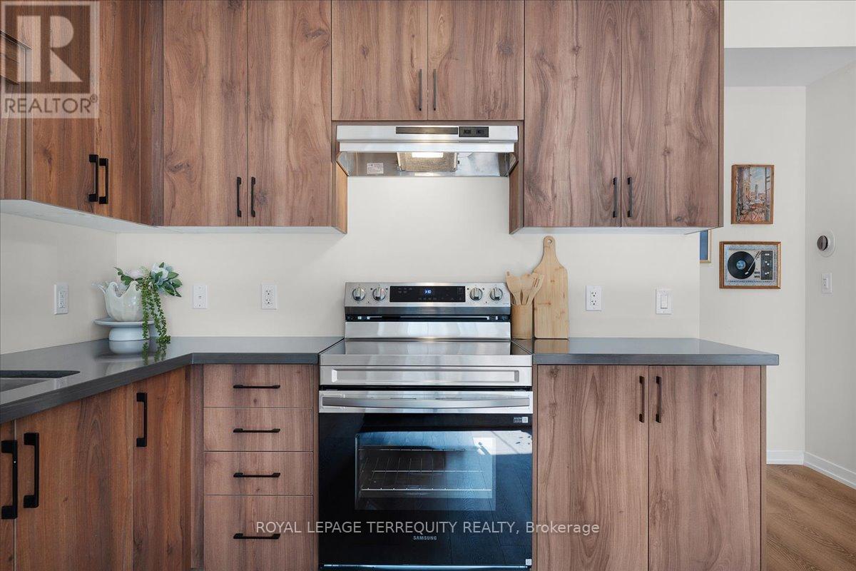 38 Kingbird Common, Cambridge, Ontario  N1T 0H3 - Photo 9 - X12973418