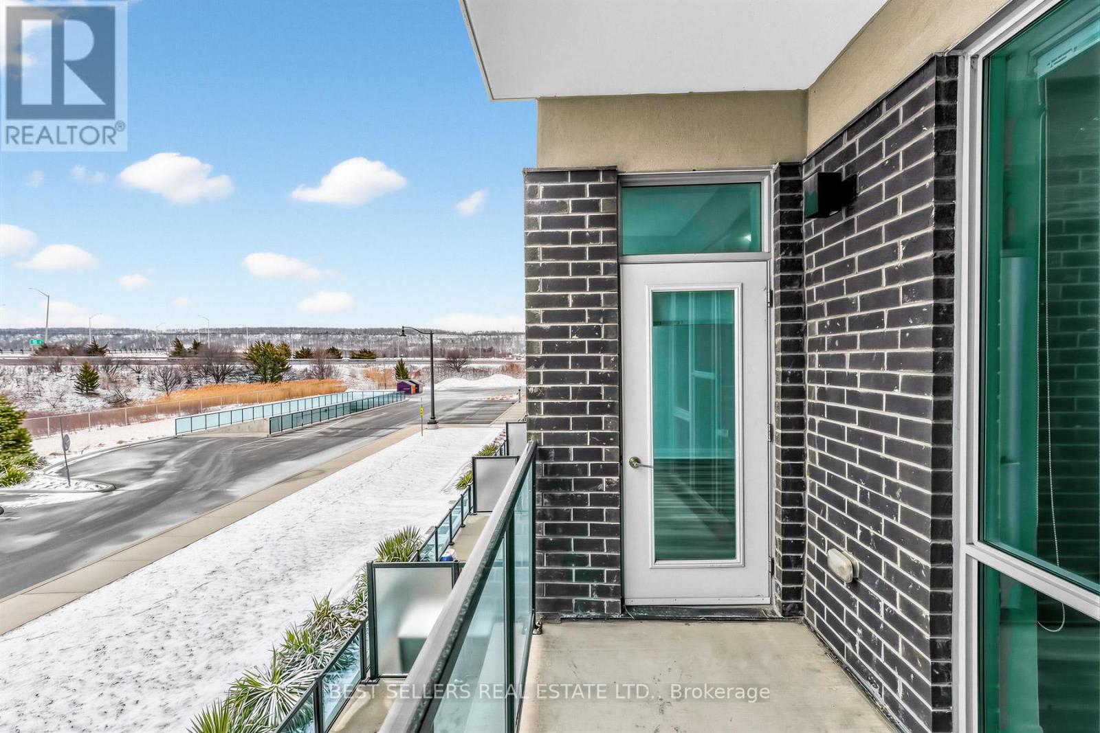 220 - 16 Concord Place, Grimsby, Ontario  L3M 0J1 - Photo 17 - X12973464