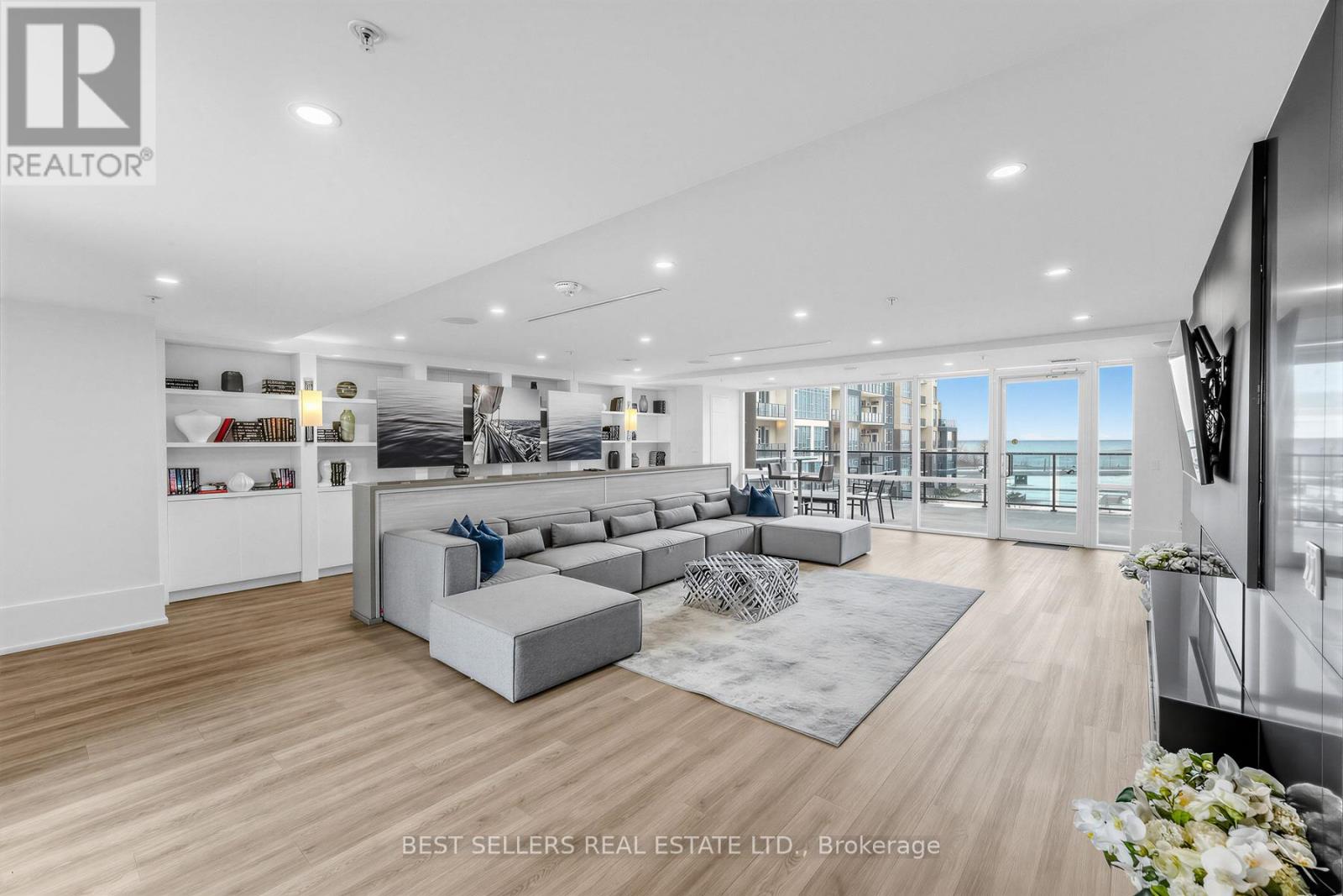 220 - 16 Concord Place, Grimsby, Ontario  L3M 0J1 - Photo 22 - X12973464