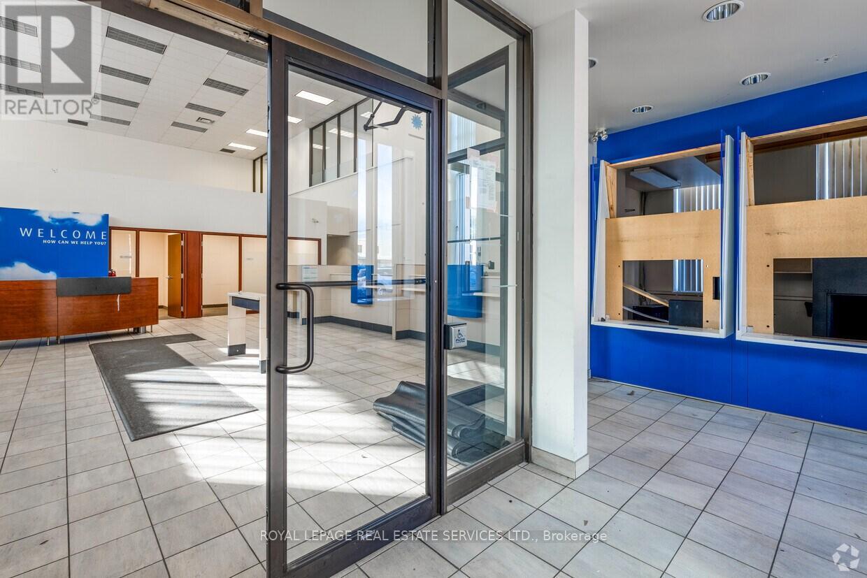 31 King Street, St. Catharines, Ontario  L2R 3H1 - Photo 2 - X12973510