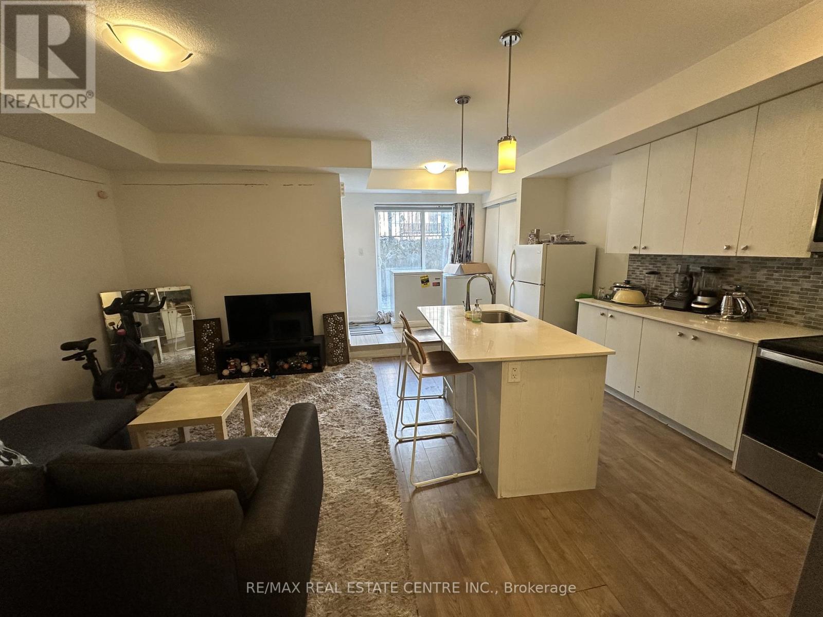 E9-20 - 20 Palace Street, Kitchener, Ontario  N2E 0J3 - Photo 2 - X12973542