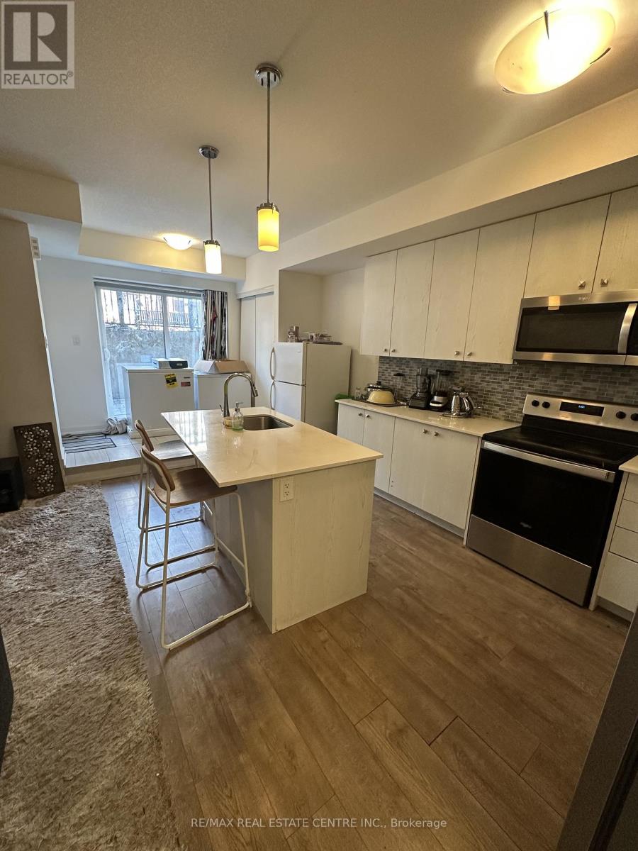 E9-20 - 20 Palace Street, Kitchener, Ontario  N2E 0J3 - Photo 3 - X12973542