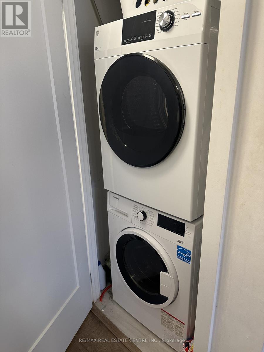 E9-20 - 20 Palace Street, Kitchener, Ontario  N2E 0J3 - Photo 8 - X12973542