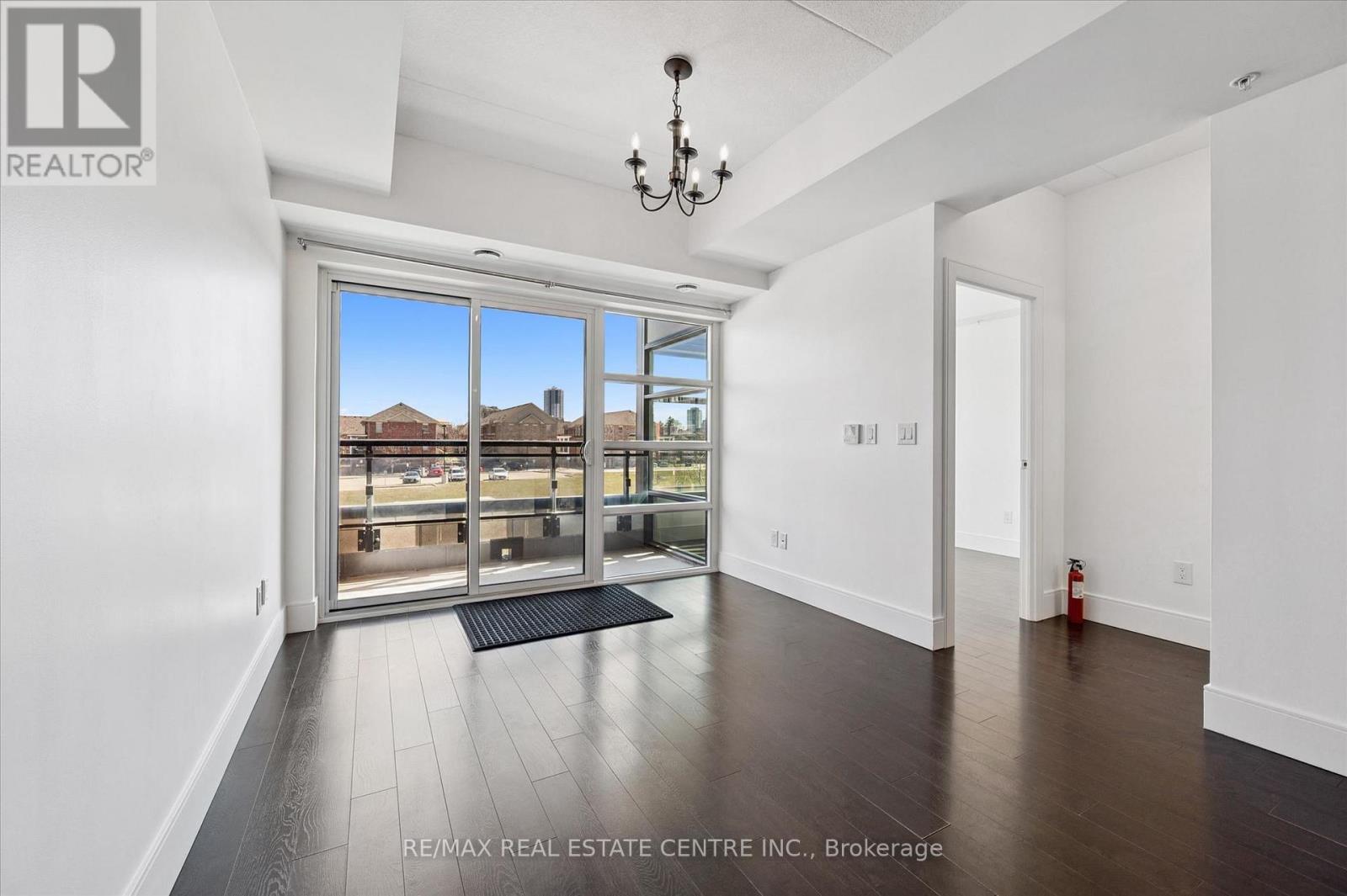 203 - 15 Prince Albert Boulevard, Kitchener, Ontario N2H 0C2 - Photo 8 - X12973560