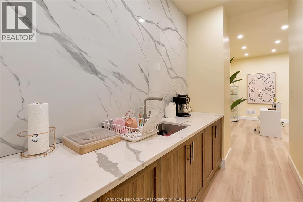 4667 Wyandotte Street East, Windsor, Ontario  N8Y 1H6 - Photo 38 - 26007461