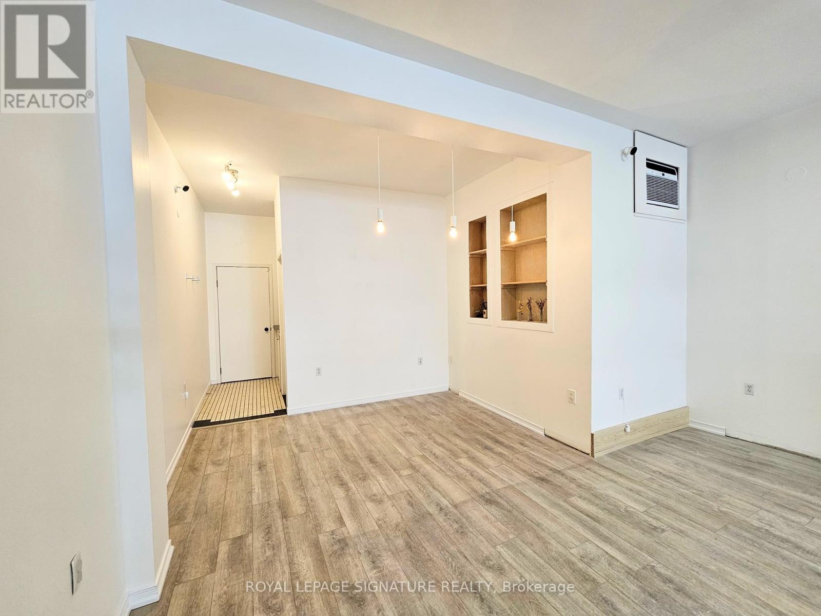 2953 Dundas Street W, Toronto, Ontario  M6P 1Z2 - Photo 5 - W12683944