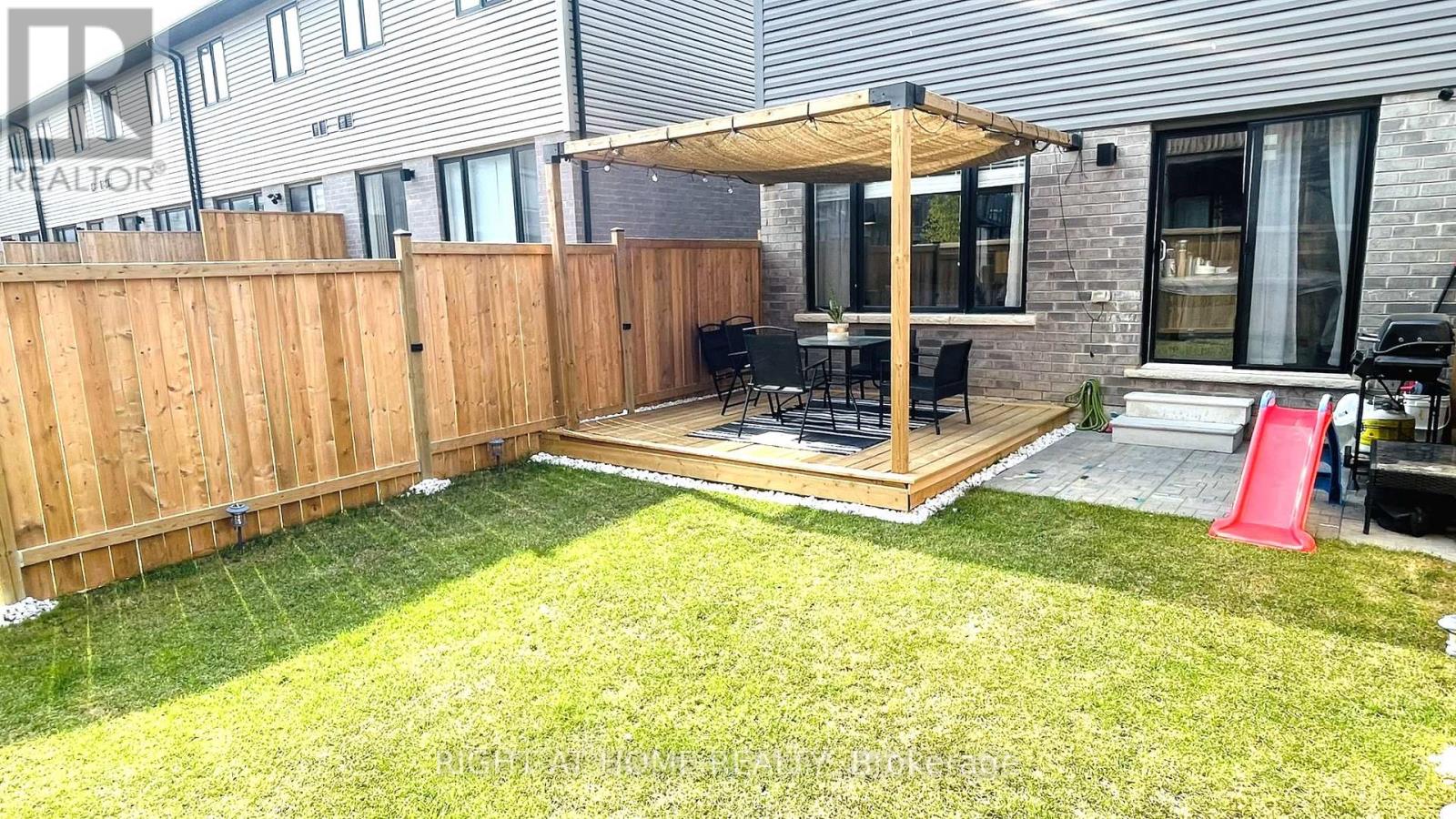 205 Longboat Run W, Brantford, Ontario  N3T 0T2 - Photo 42 - X12973478