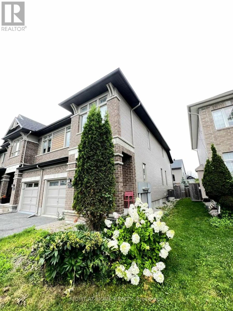 430 Cooks Mills Crescent, Ottawa, Ontario  K1V 2M9 - Photo 2 - X12774336