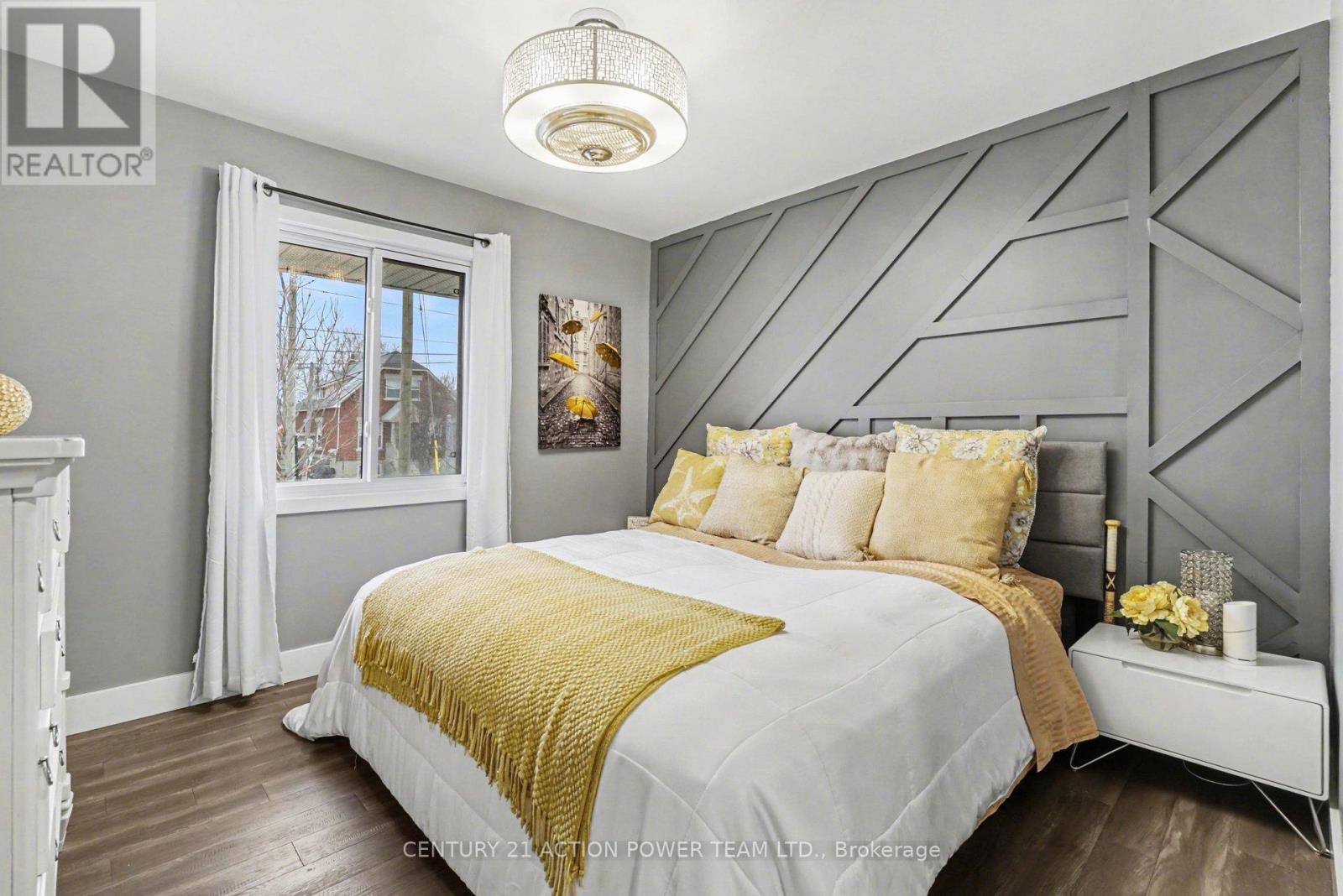 1149 And 1149 B - 1149 Parisien Street, Ottawa, Ontario  K1B 3N3 - Photo 15 - X12965692