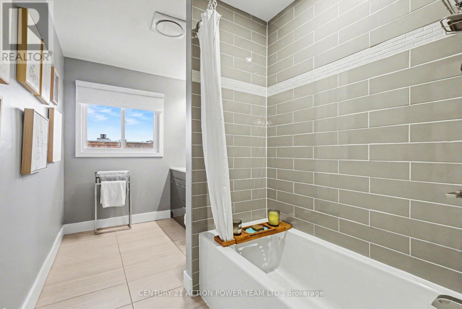 1149 And 1149 B - 1149 Parisien Street, Ottawa, Ontario  K1B 3N3 - Photo 17 - X12965692