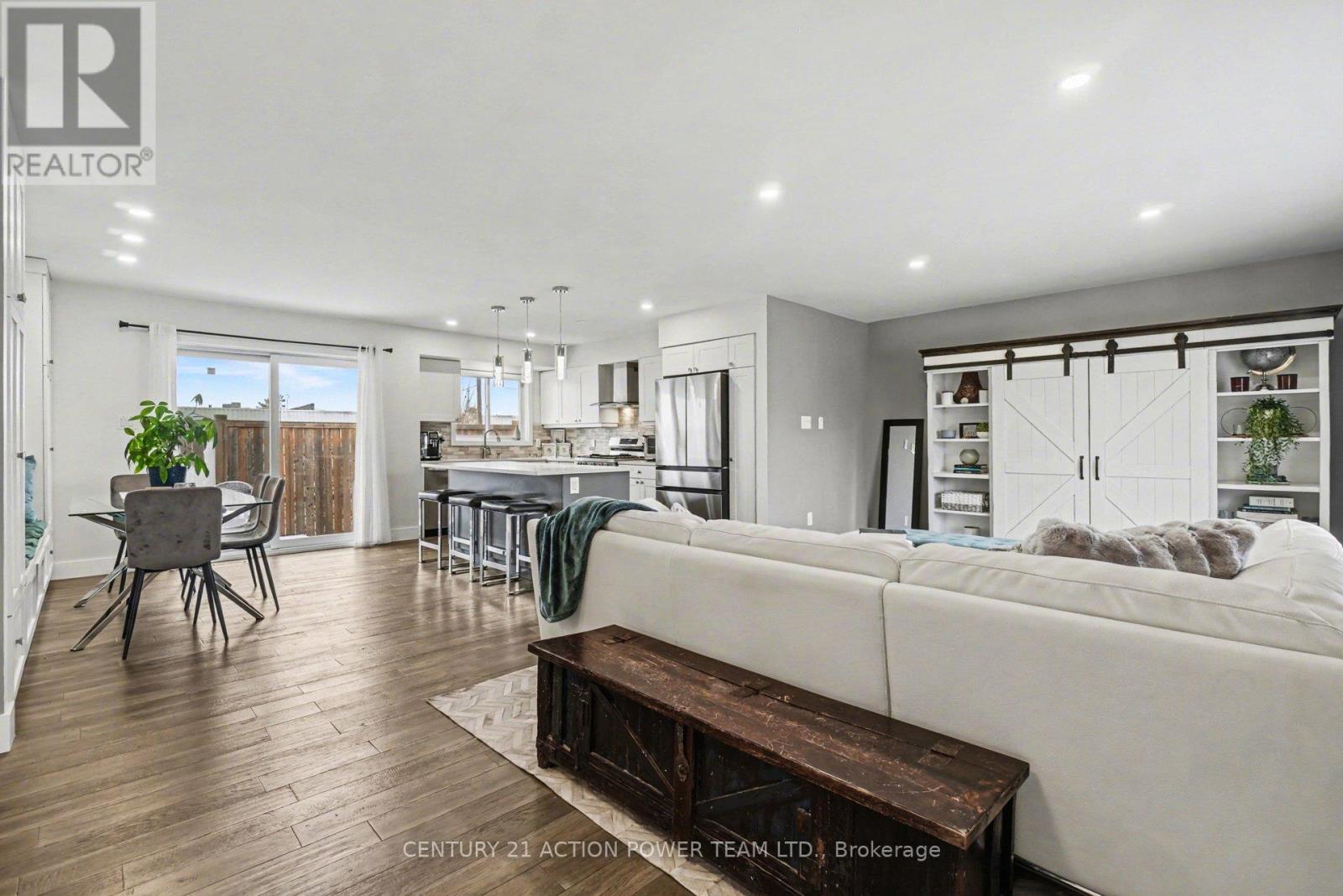 1149 And 1149 B - 1149 Parisien Street, Ottawa, Ontario  K1B 3N3 - Photo 9 - X12965692