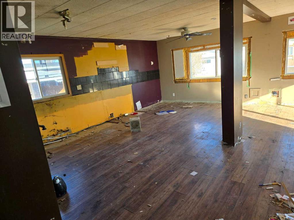 223 Polar Avenue Ne, High River, Alberta  T1V 1J5 - Photo 4 - A2281784