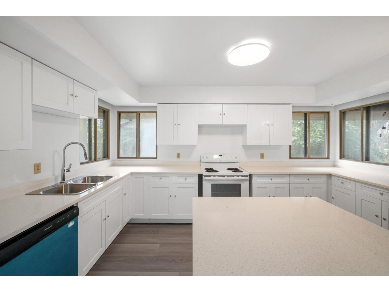 7564 184 Street, Surrey, British Columbia  V4N 5V3 - Photo 12 - R3108727