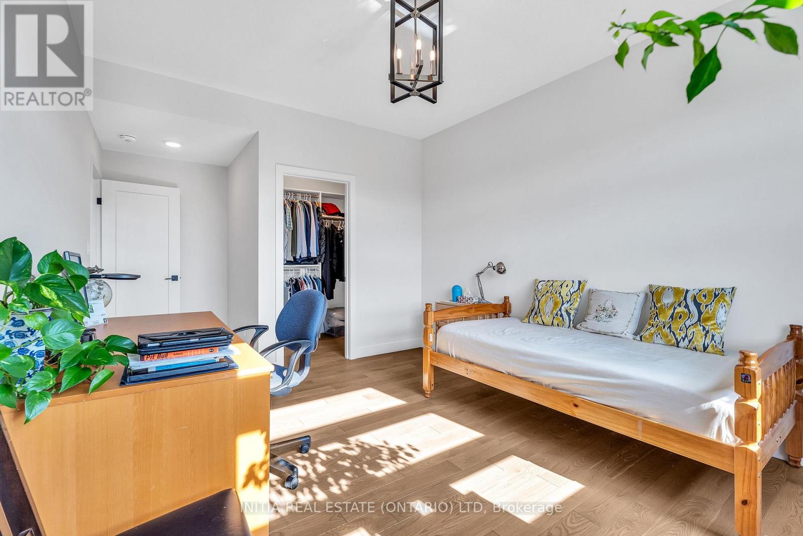 2403 Tokala Trail, London North, Ontario  N6G 0V6 - Photo 22 - X12973624