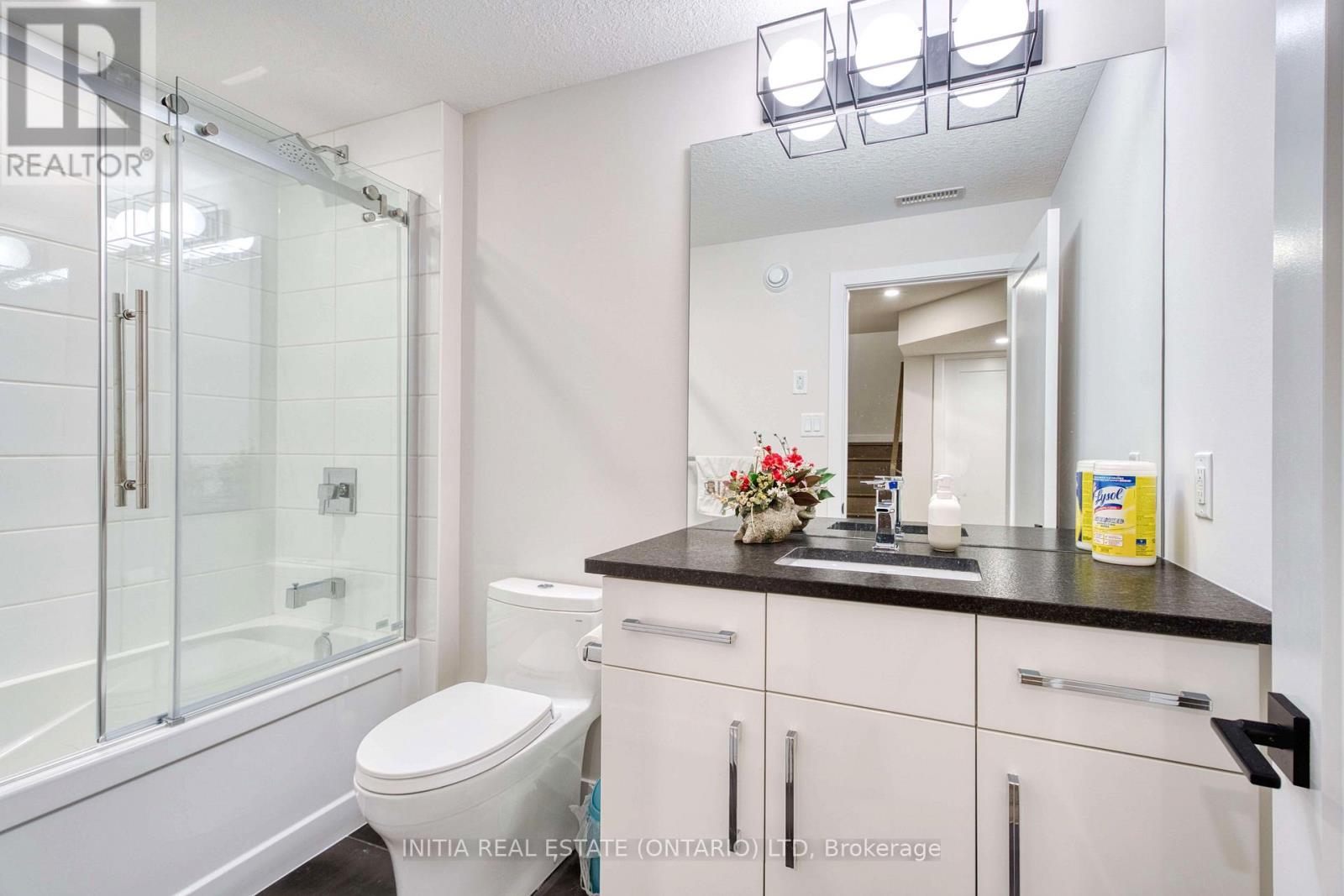 2403 Tokala Trail, London North, Ontario  N6G 0V6 - Photo 28 - X12973624