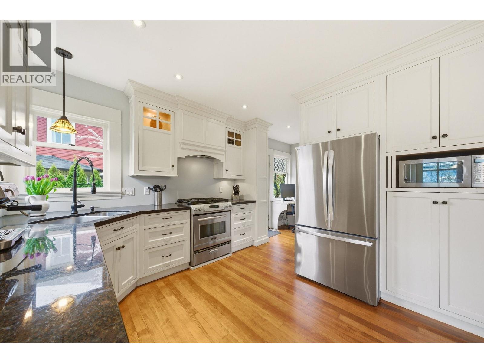 416 Second Street, New Westminster, British Columbia  V3L 2L4 - Photo 6 - R3108734